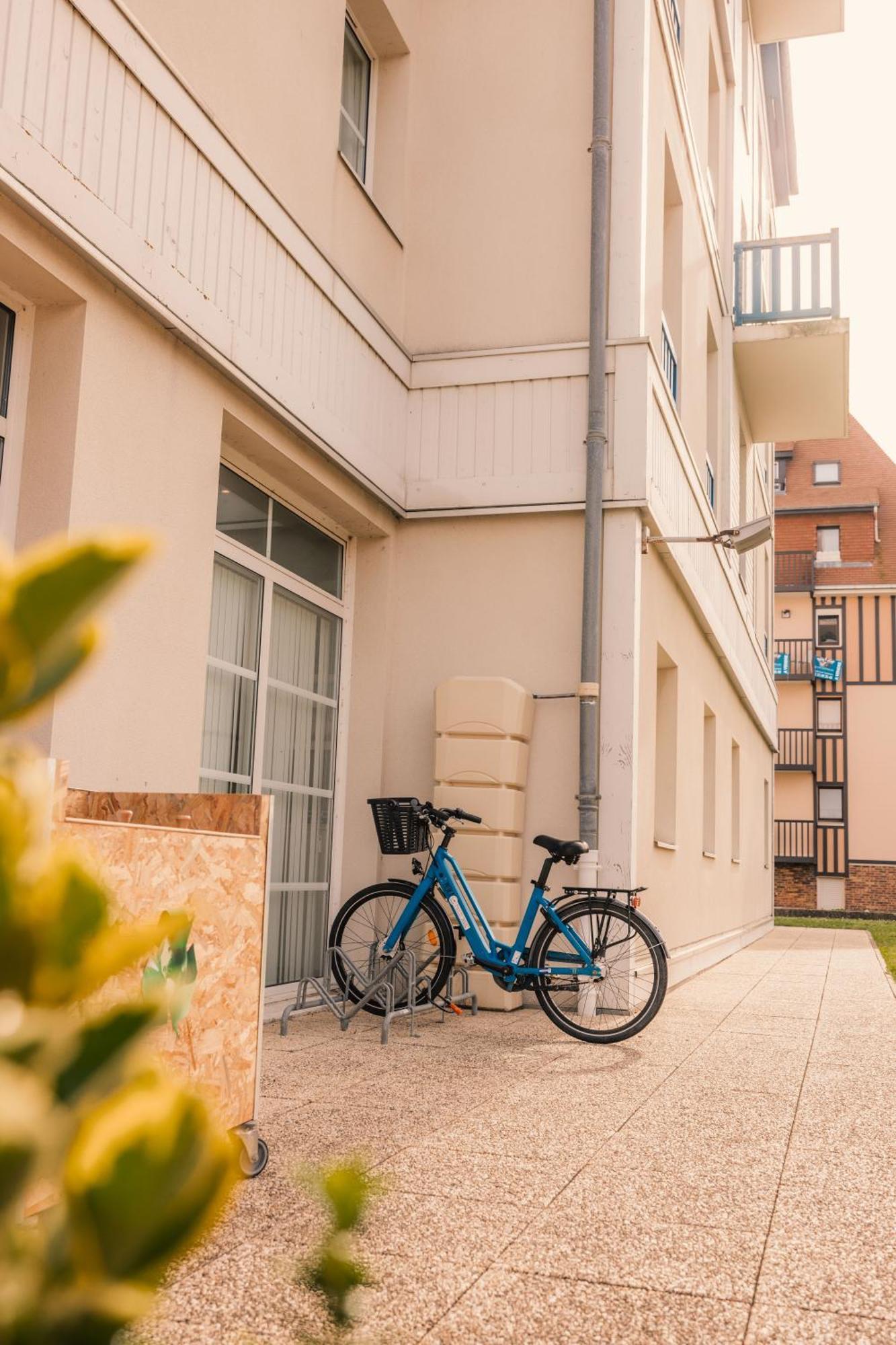 Ibis Styles Deauville Villers Plage Exterior photo