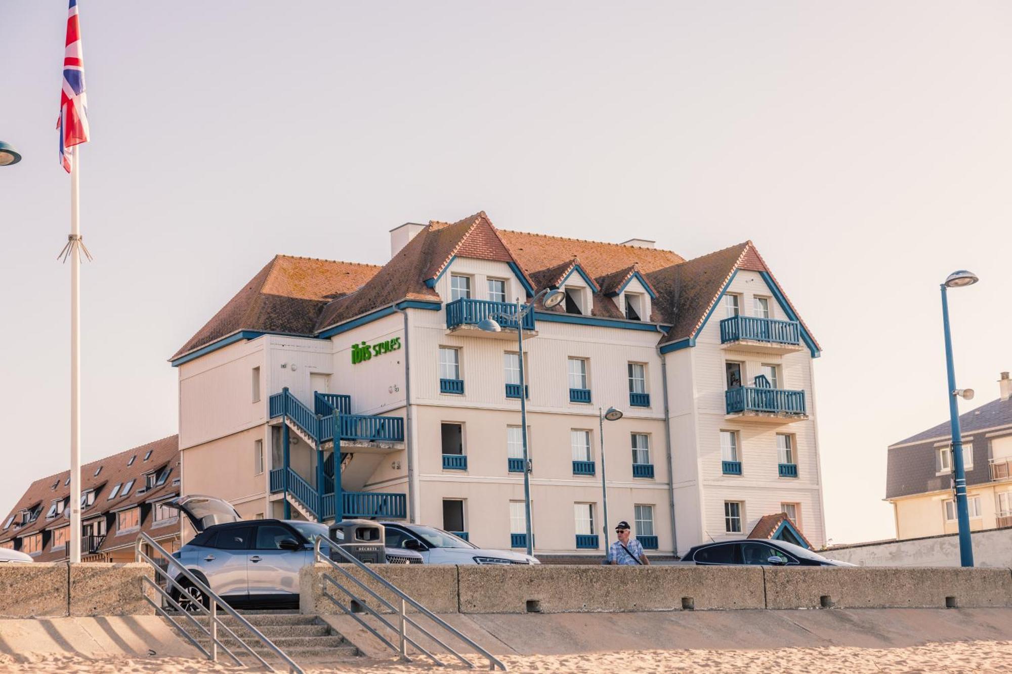 Ibis Styles Deauville Villers Plage Exterior photo