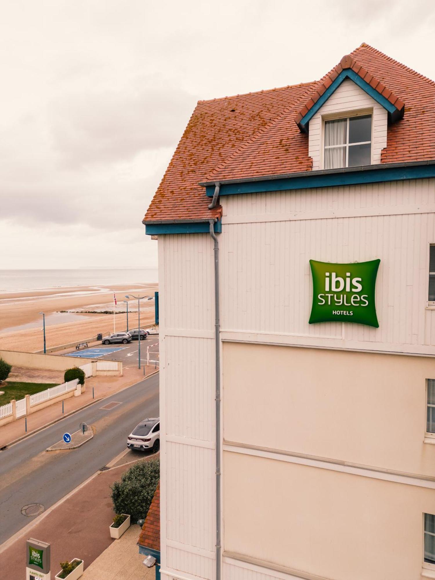 Ibis Styles Deauville Villers Plage Exterior photo