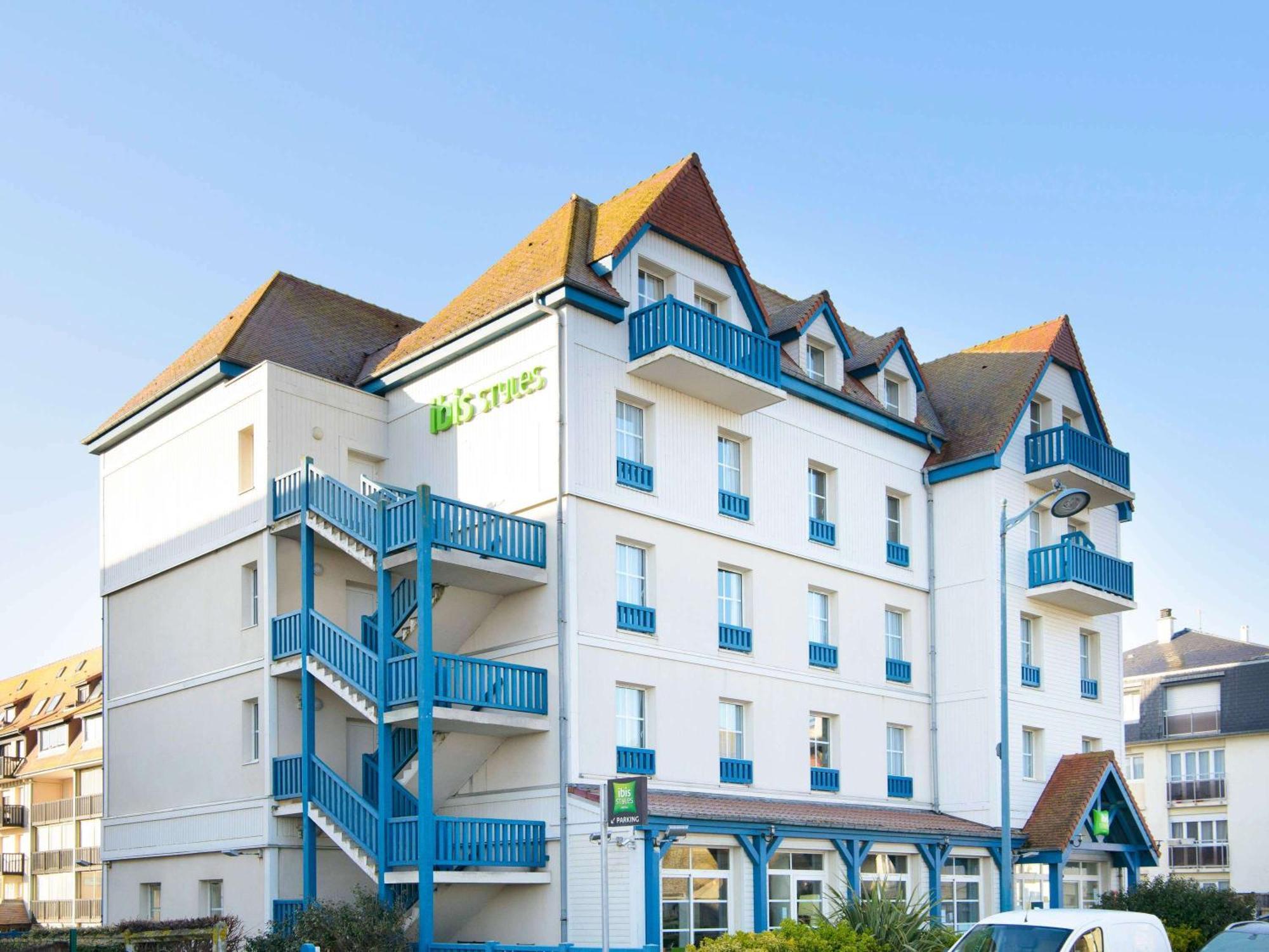 Ibis Styles Deauville Villers Plage Exterior photo